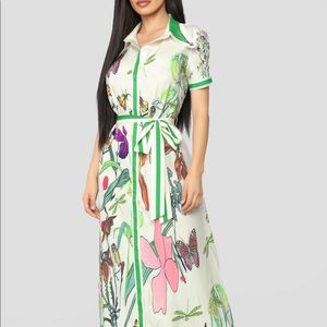 Maxi dress floral belt not included.